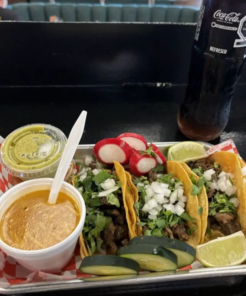 LA TAQUIZA STREET TACOS