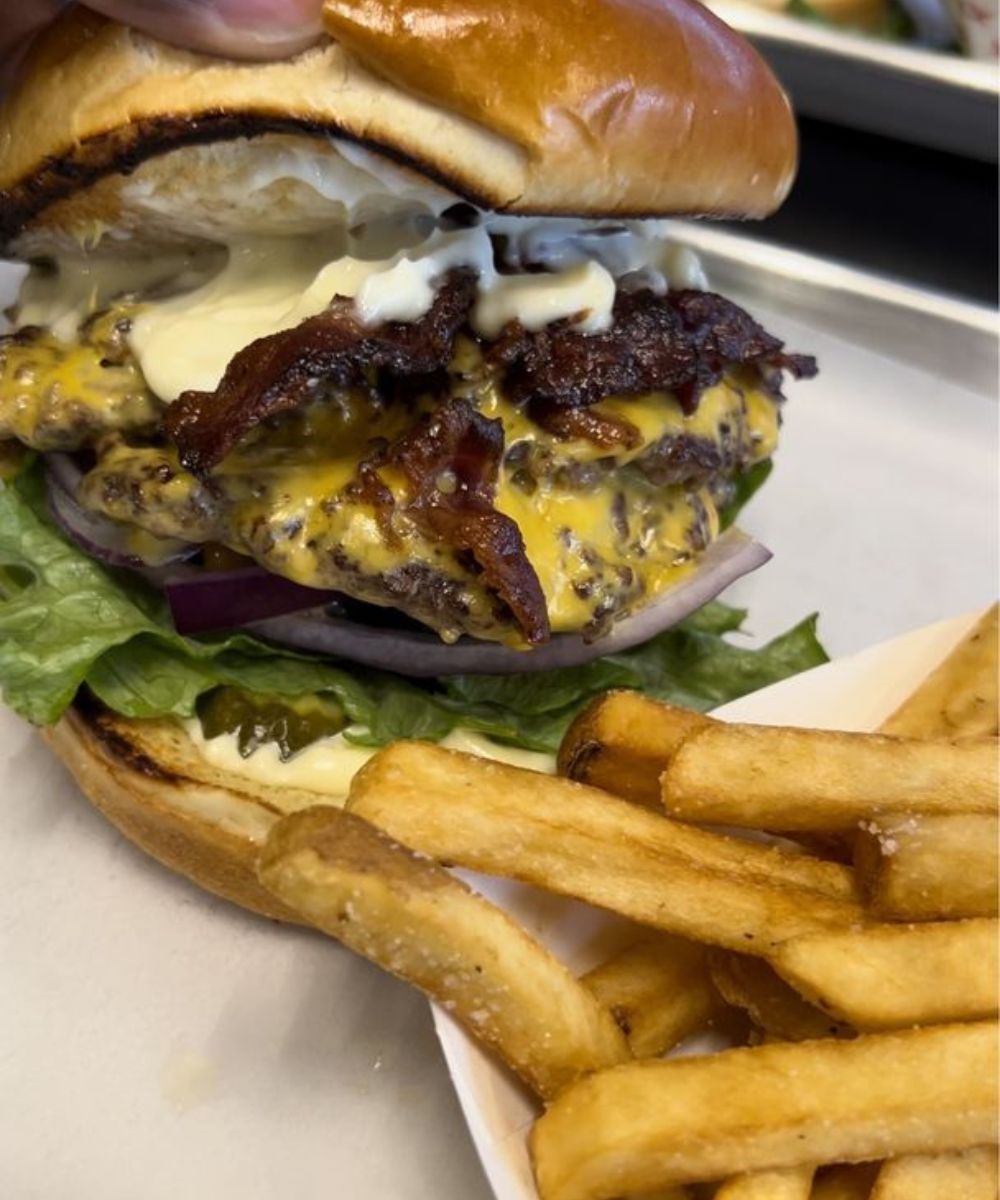 EDMOND'S BURGERS & MORE