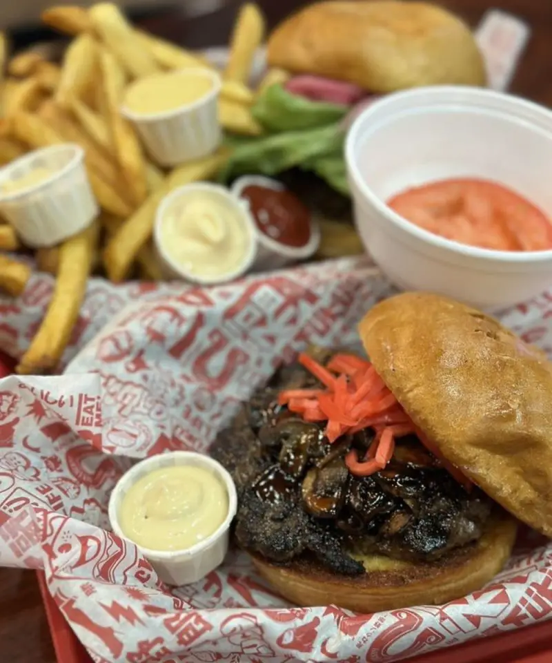 FUKUBURGER CHINATOWN