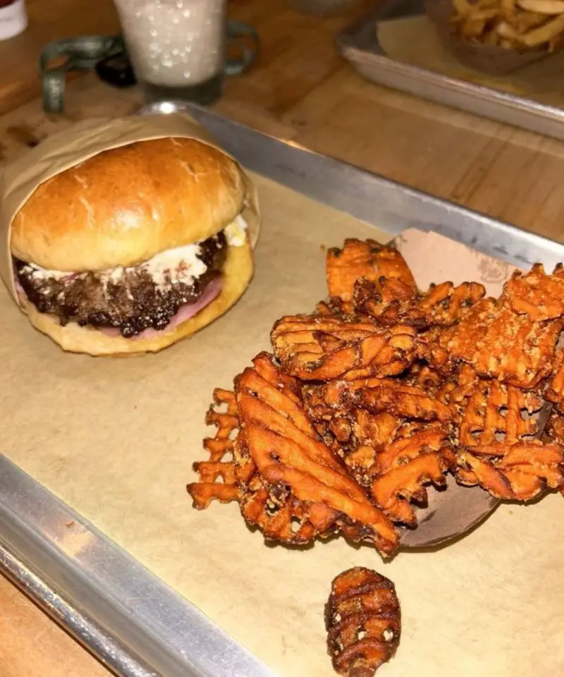 BEAUVINE BURGER CONCEPT