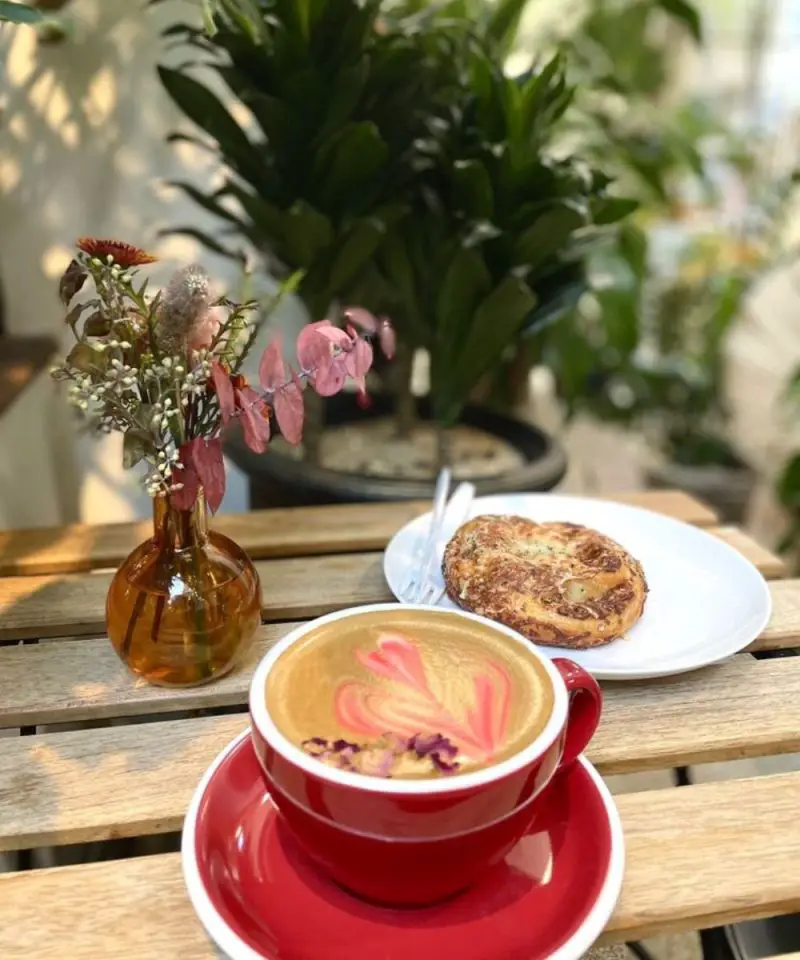 REMI FLOWER & COFFEE