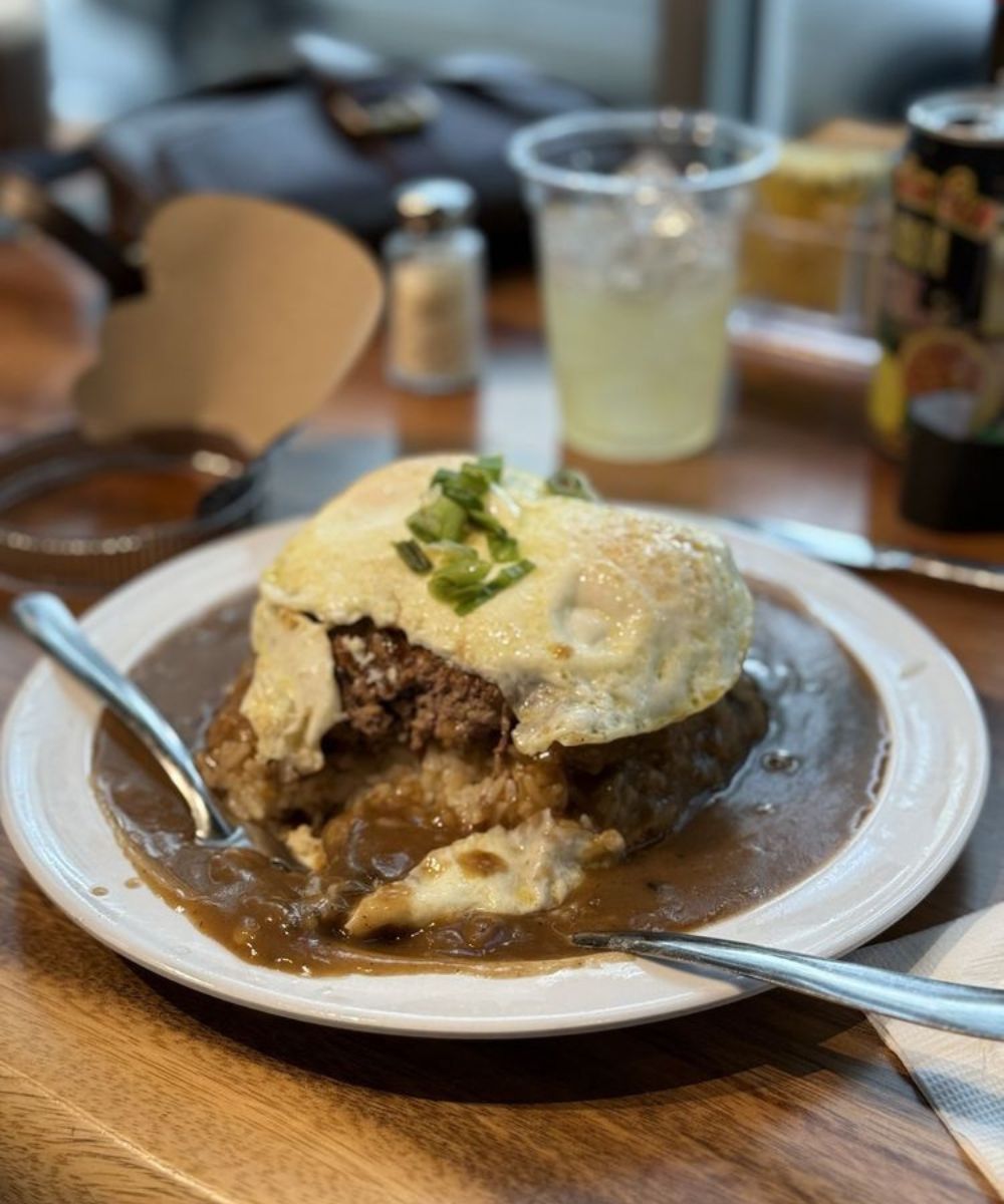 LUDI'S RESTAURANT & LOUNGE