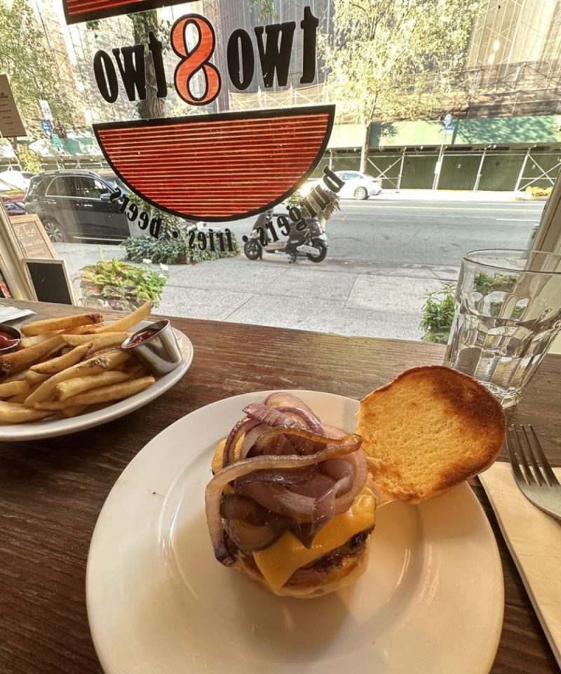 TWO 8 TWO BAR & BURGER