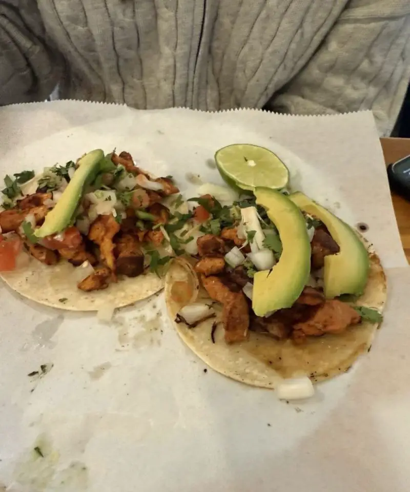 TAQUERIA LA FAMILIA