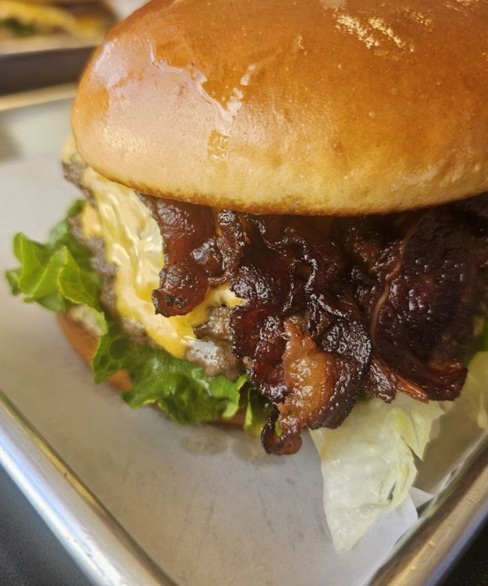 EDMOND'S BURGERS & MORE