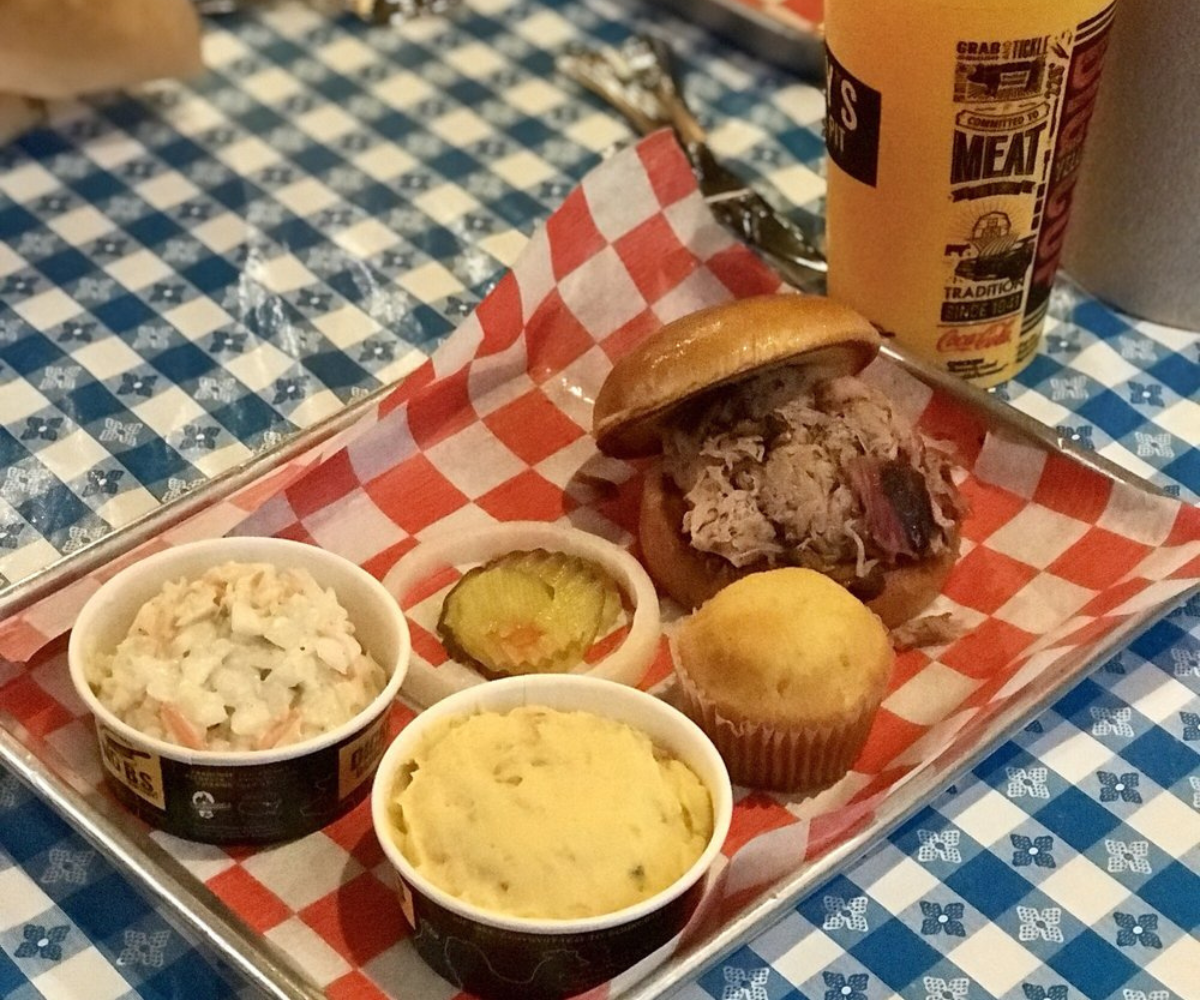 pulled pork sandwich