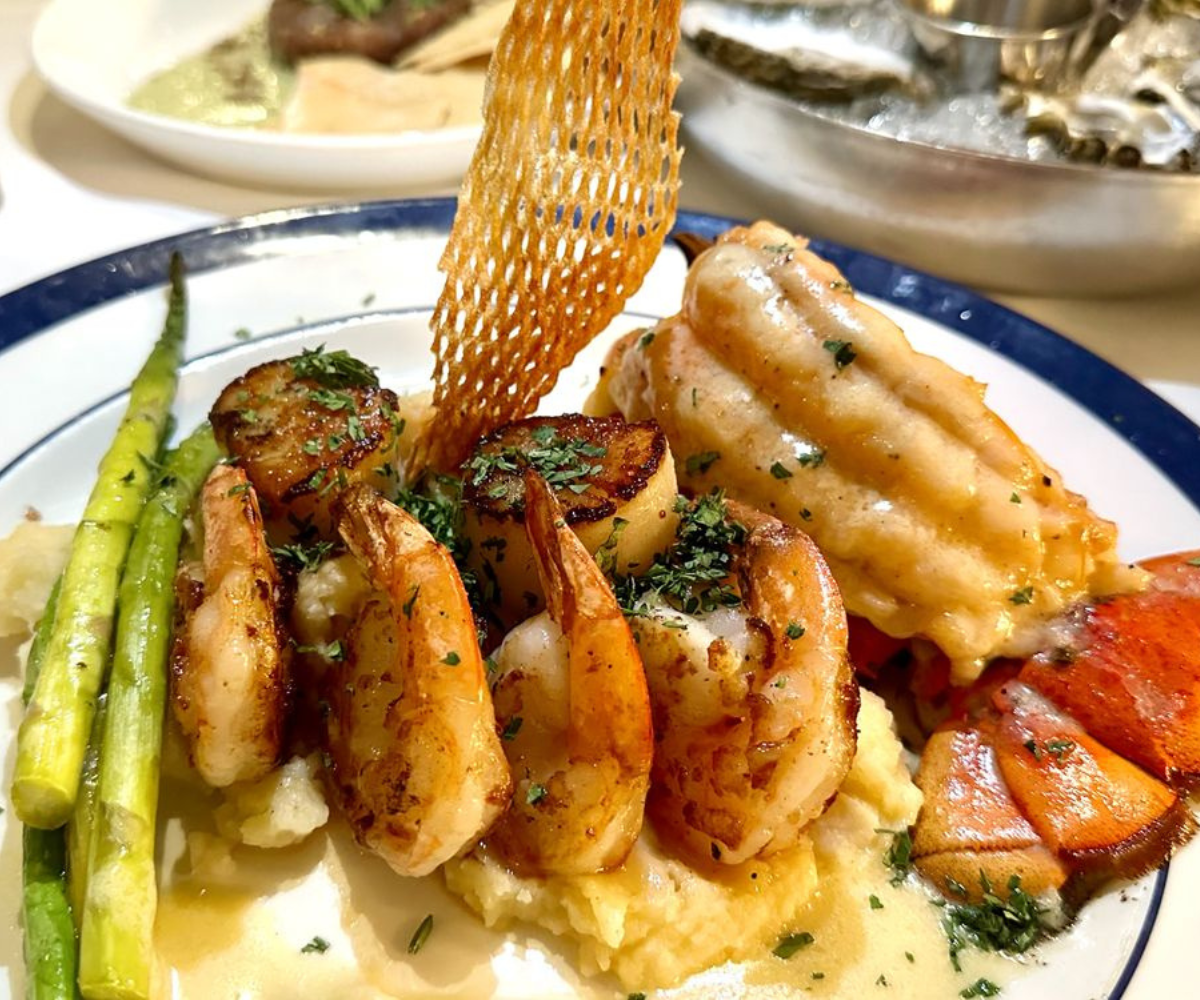 seafood variety in one plat