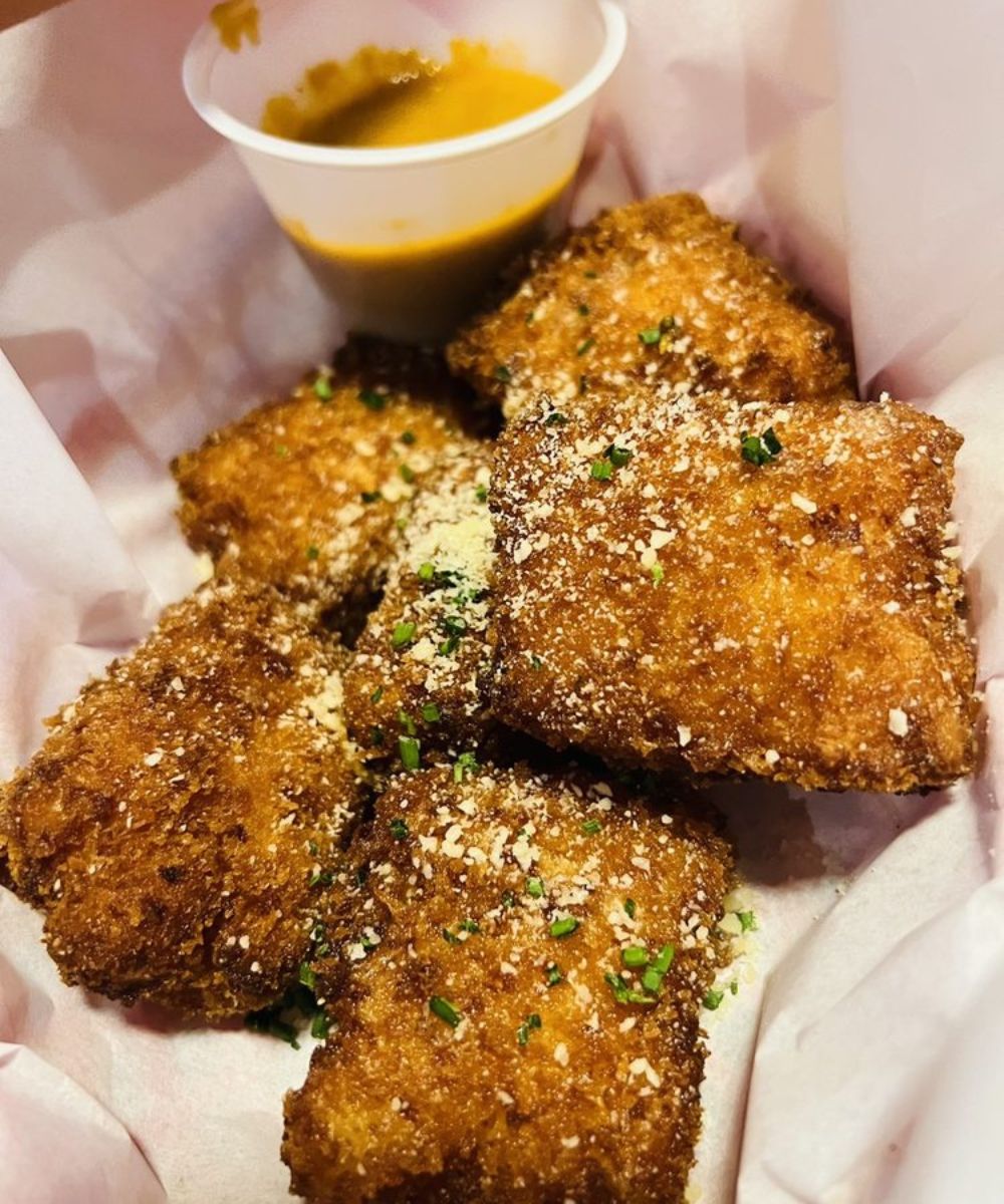 BIRDIE'S FRIED CHICKEN