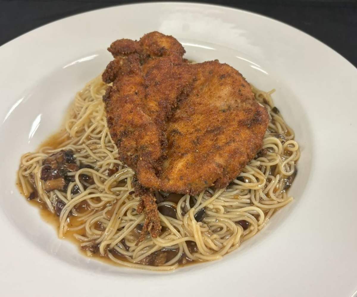 Chicken Marsala serving