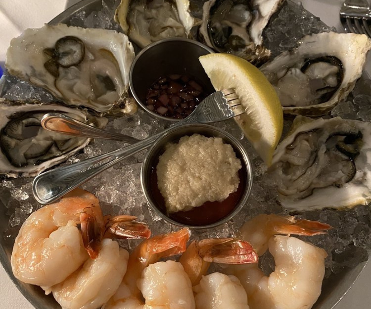 seafood chilled on ice