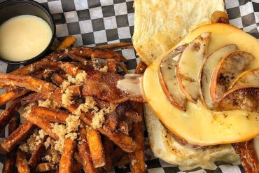 APPLEWOOD SMOKE BURGER