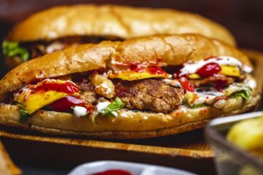 GINO'S DELI STOP N BUY