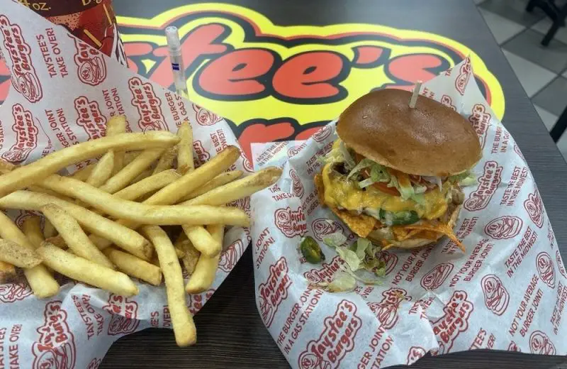 TAYSTEE'S BURGERS