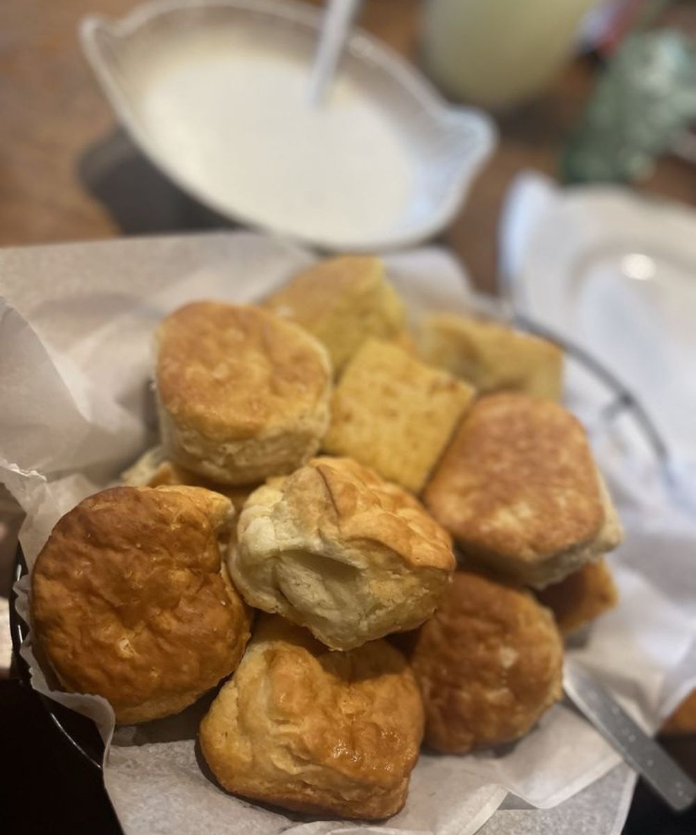 MONELL'S DINING & CATERING