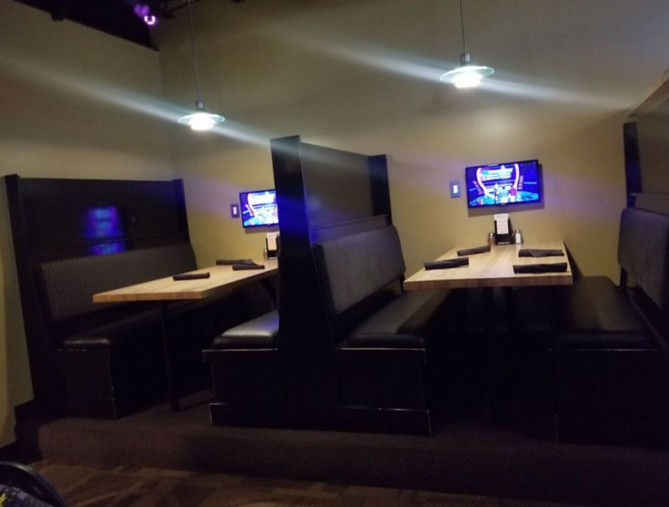 at Klavon's Pizzeria & Pub located in Jackson, MI.