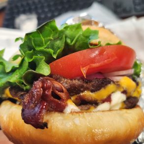 EDMOND'S BURGERS & MORE