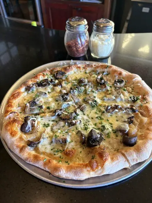 Farina Pizzeria & Wine Bar