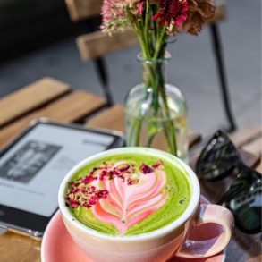 REMI FLOWER & COFFEE