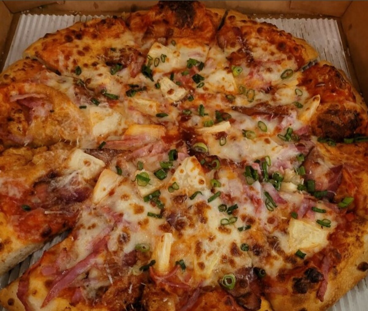 Food at Klavon's Pizzeria & Pub located in Jackson, MI.