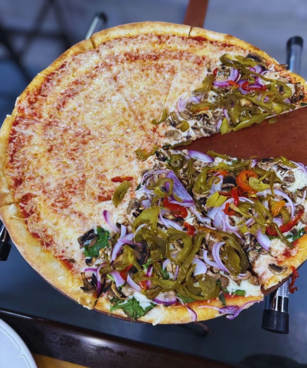 Photos for Lucino's Pizza in Las vegas