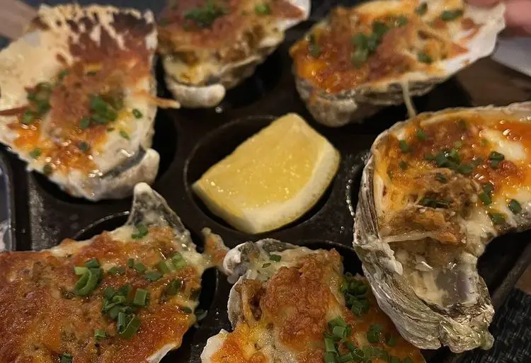 167 RAW OYSTER BAR