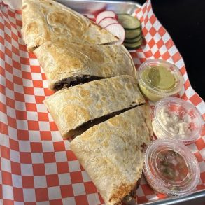 LA TAQUIZA STREET TACOS