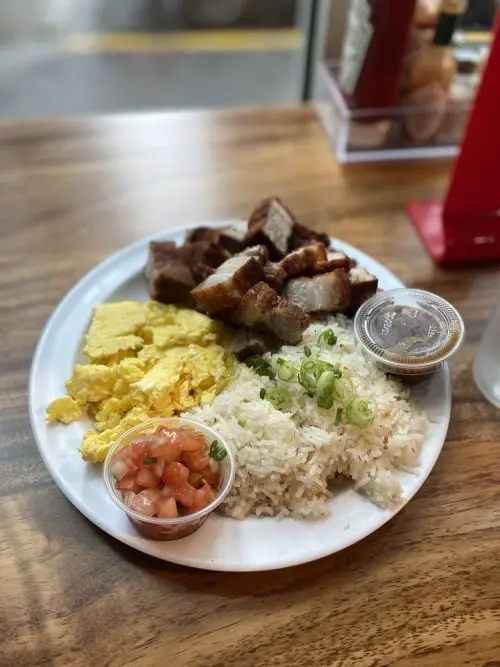 LUDI'S RESTAURANT & LOUNGE