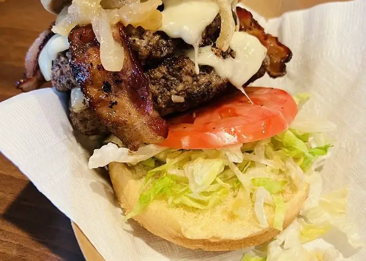 STELLA'S BAR AND GRILL