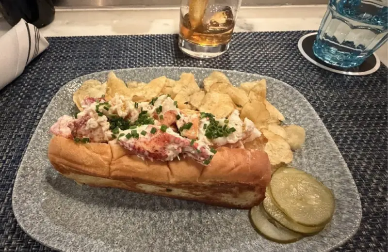 Lobster roll