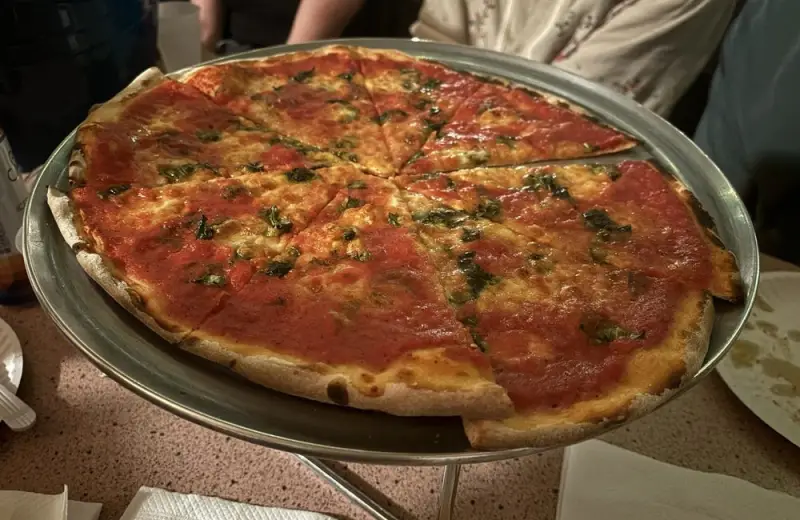 Margherita pizza