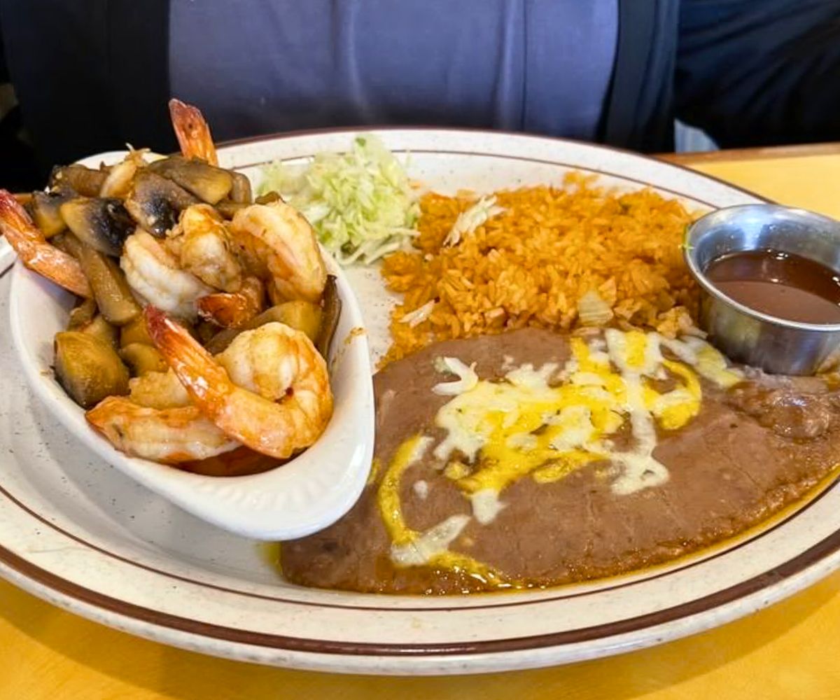 Shrimp Al Mojo at Azteca Family Mexican Restaurant in Sioux Falls, South Dakota