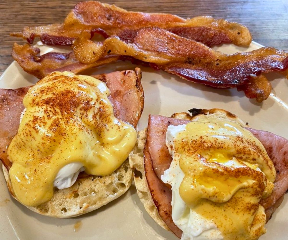 Eggs Benedict at Stoby's Restaurant in Conway, AR