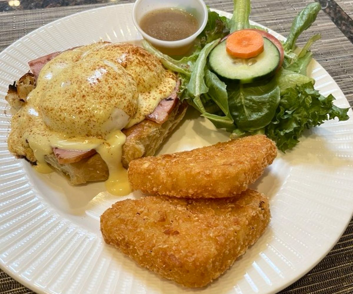 Eggs Benedict at A Bite of Belgium in Las Cruces, New Mexico