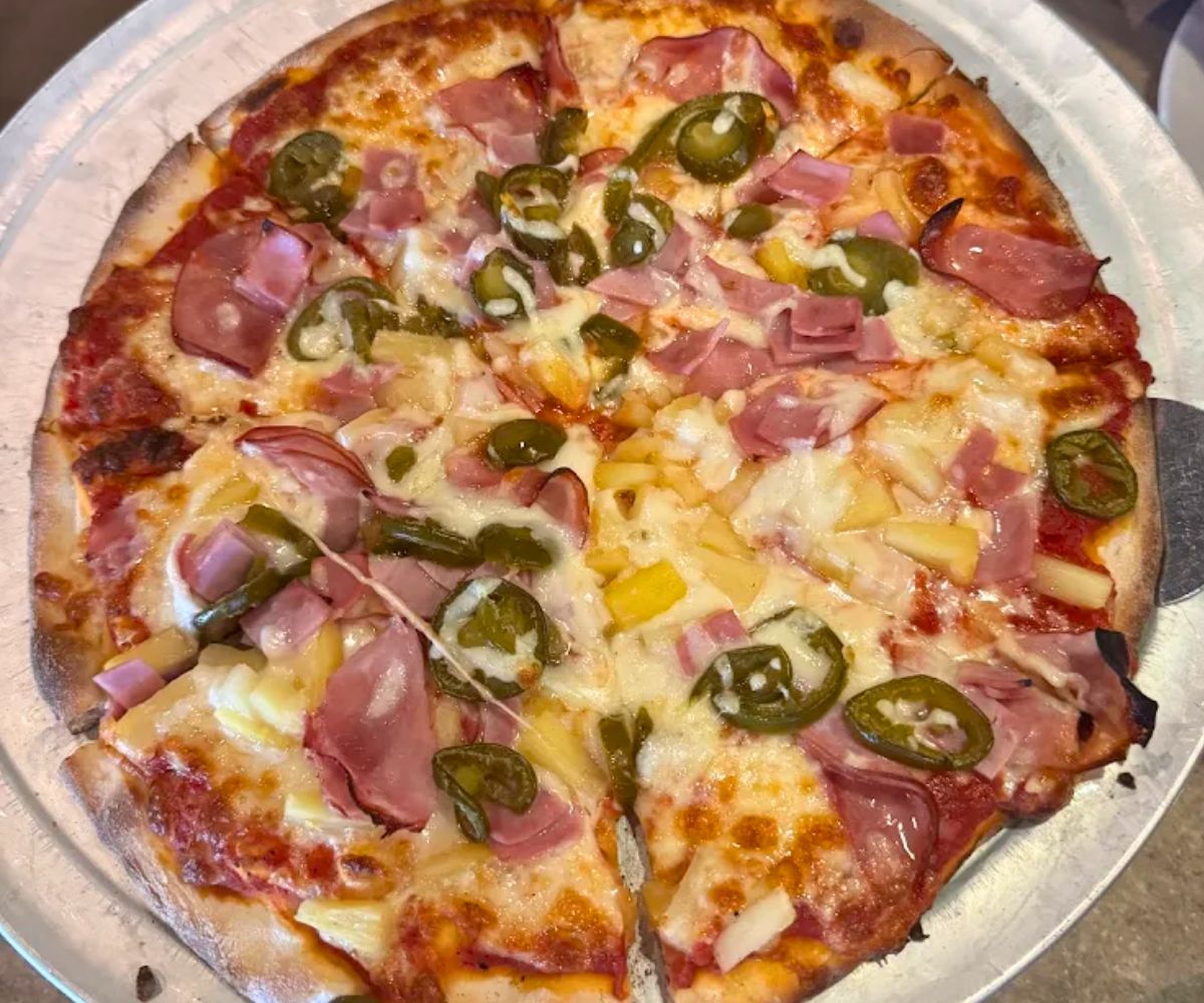 Hawaiian Pizza from Gianna's Pizzeria in Suffolk, Virginia