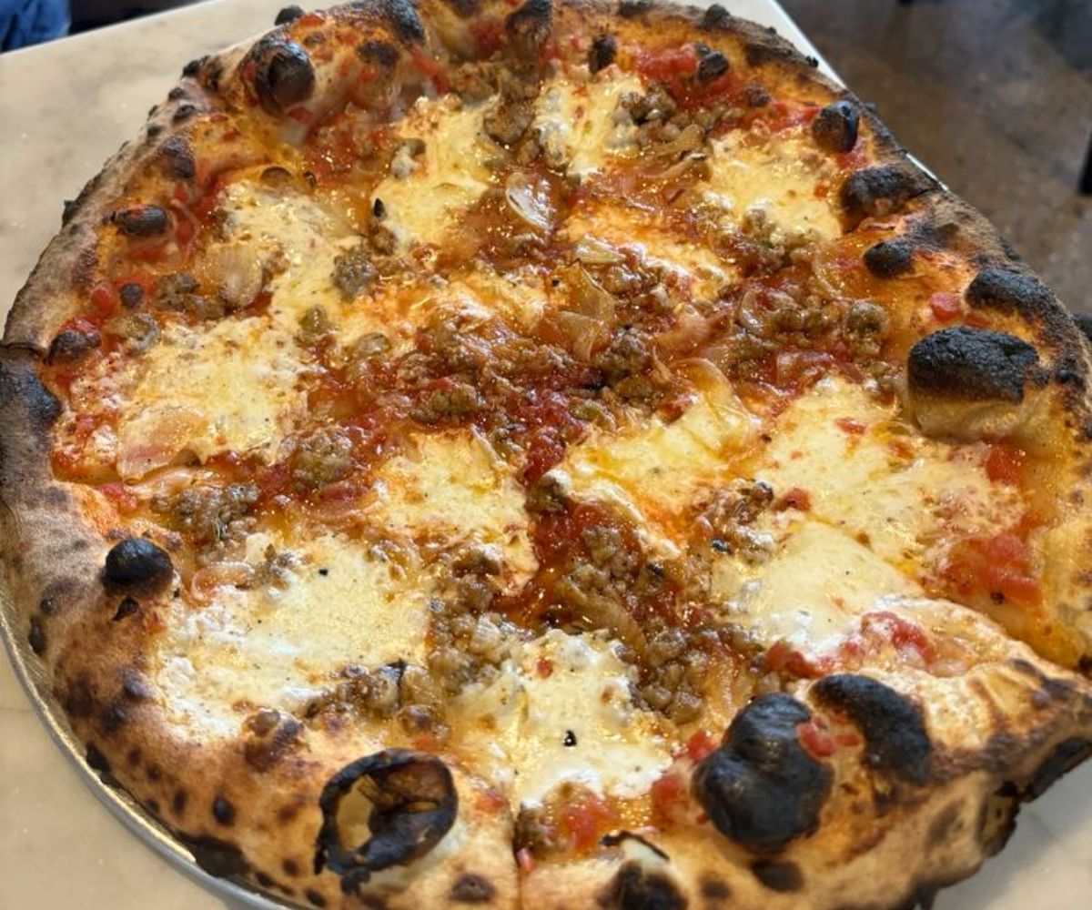 Santo Pizza at Artie's in Maplewood, New Jersey