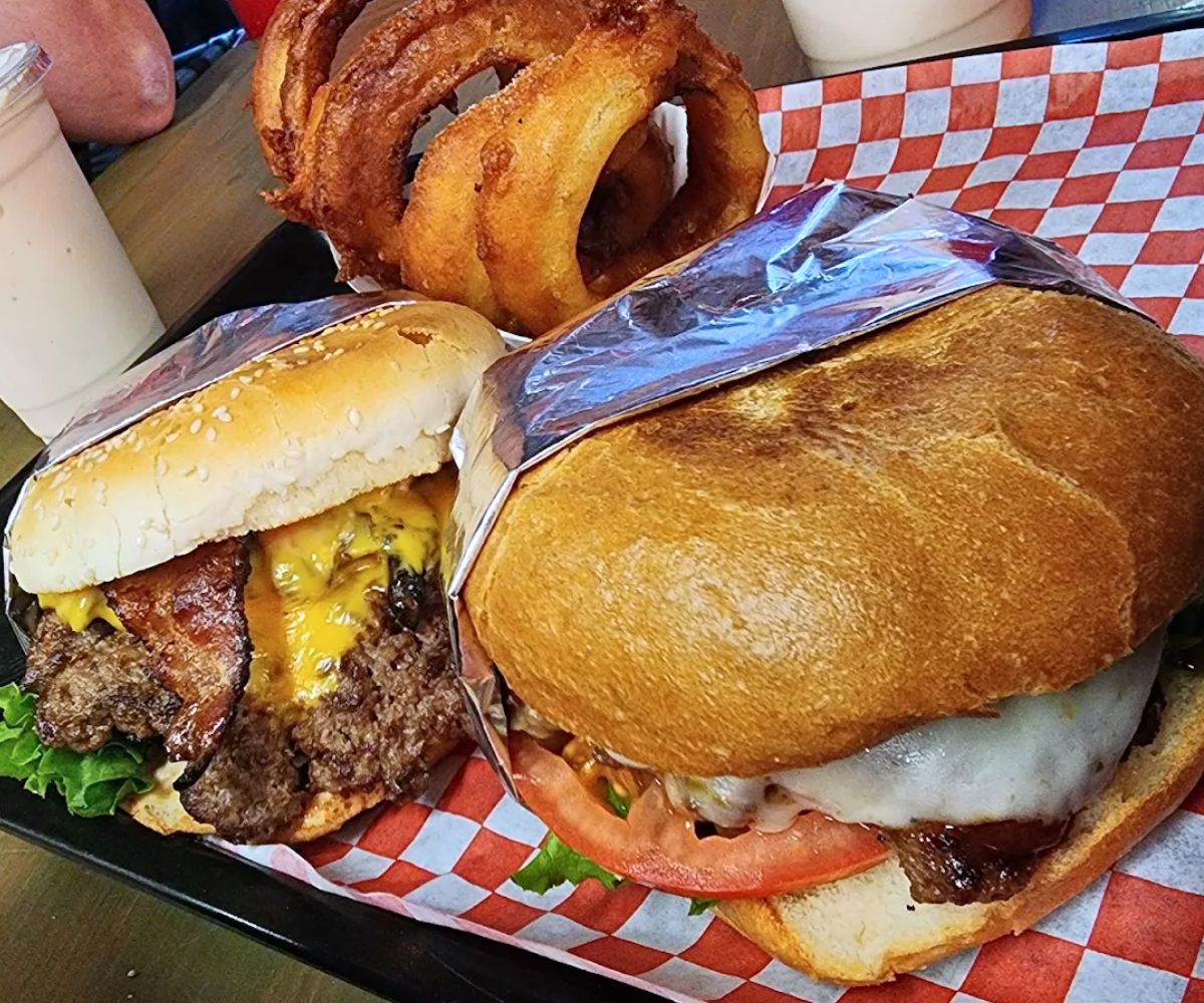 Burgers at Nutty's Junkyard Grill in Arlington, Washington
