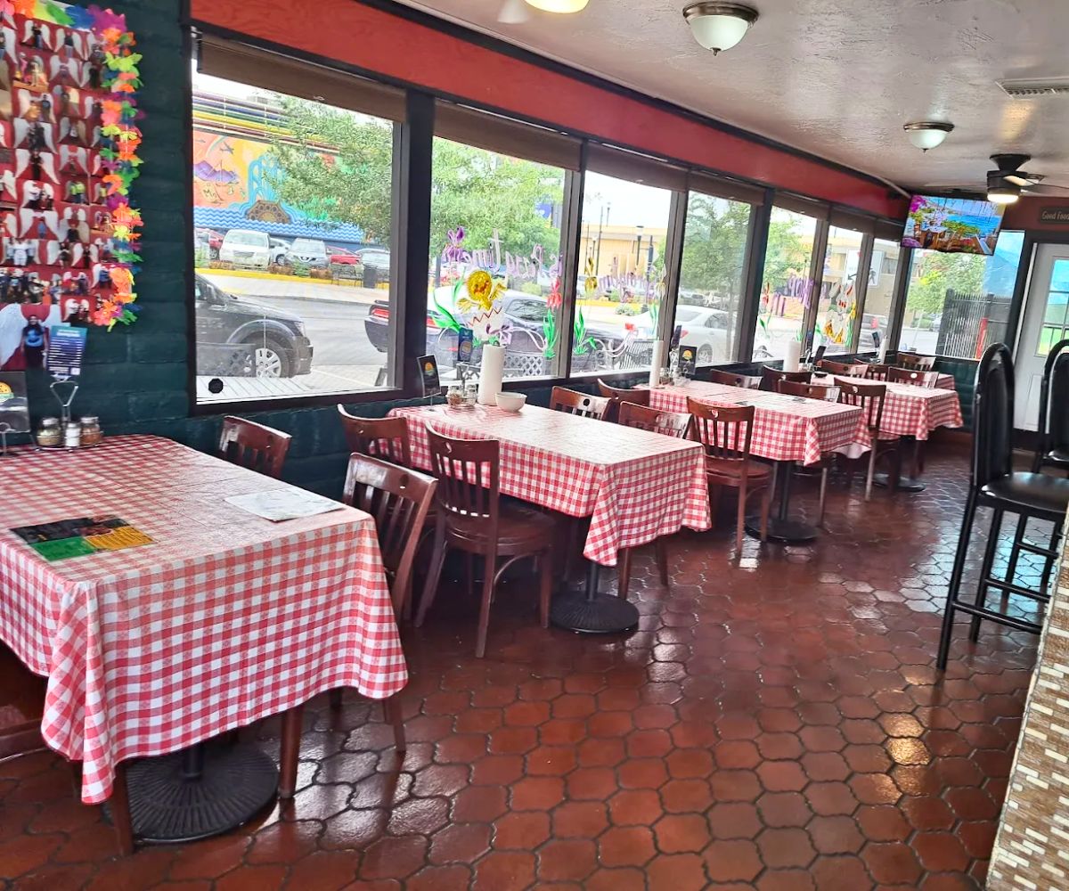 interior of Water Street Pizzeria in Henderson, Nevada