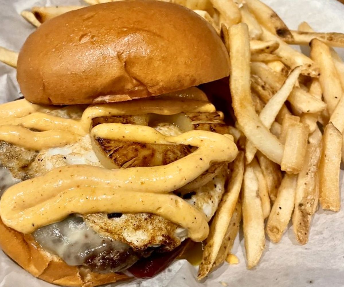 Melbourne Burger at The Map Room in Cedar Rapids, Iowa