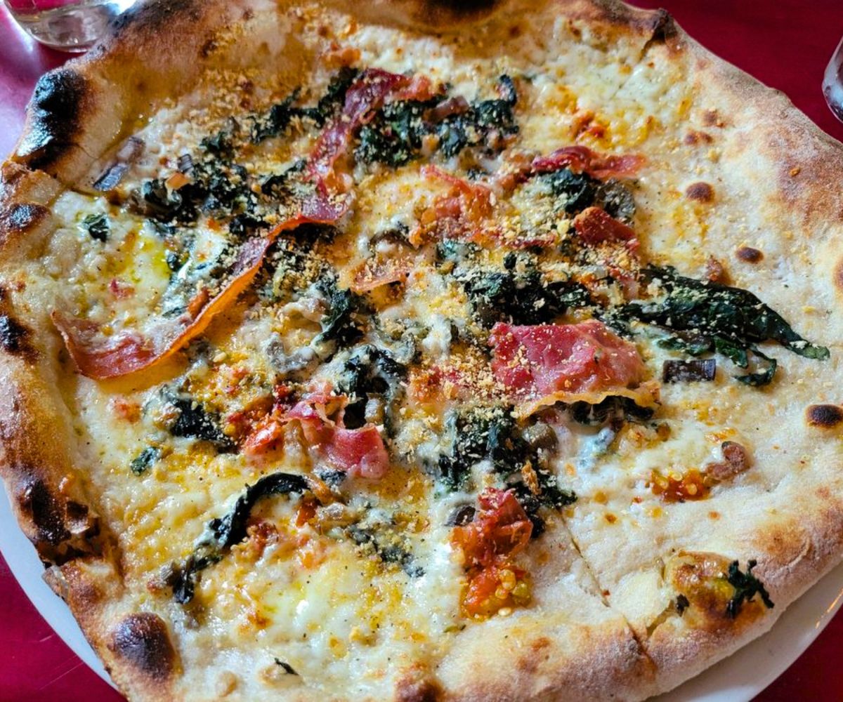 Utica Nod Pizza at Apizza Regionale in Syracuse, New York