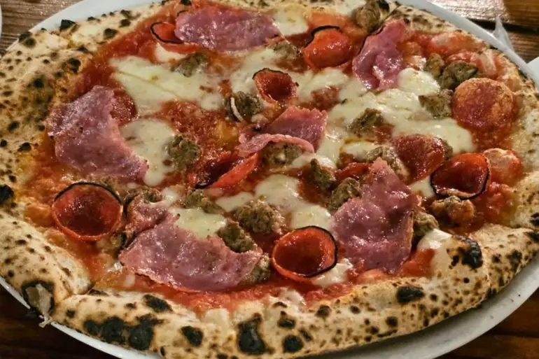 Carne Pizza at Il Lazzarone in St. Joseph, Missouri