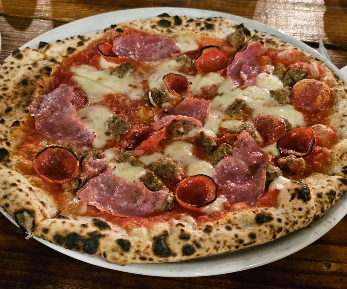 Carne Pizza at Il Lazzarone in St. Joseph, Missouri