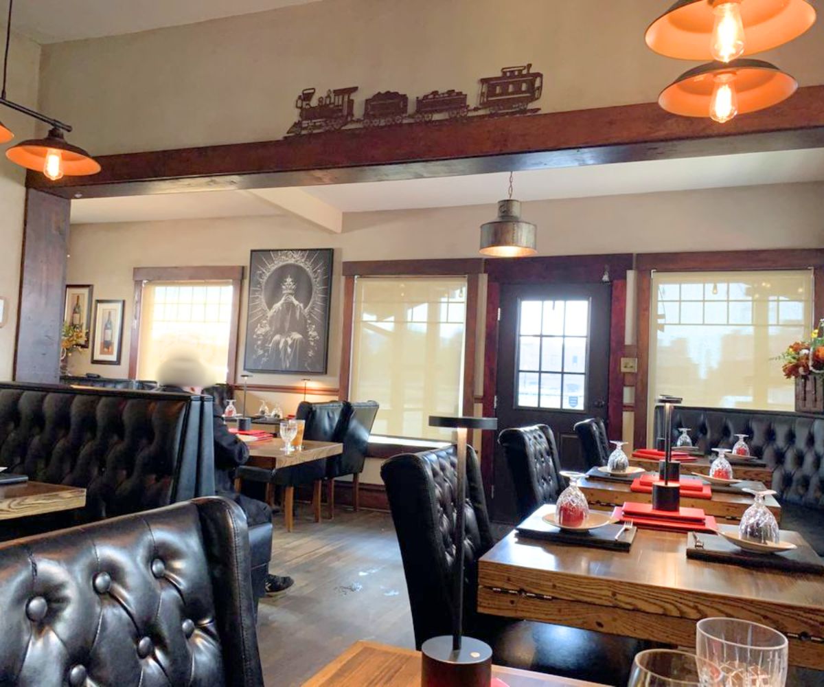 interior of D'Railed in Idaho Falls, Idaho