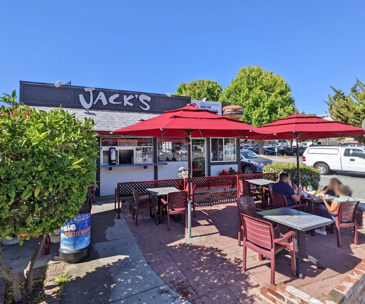 outdor dining area at Jack's Hamburgers in Santa Cruz, CA