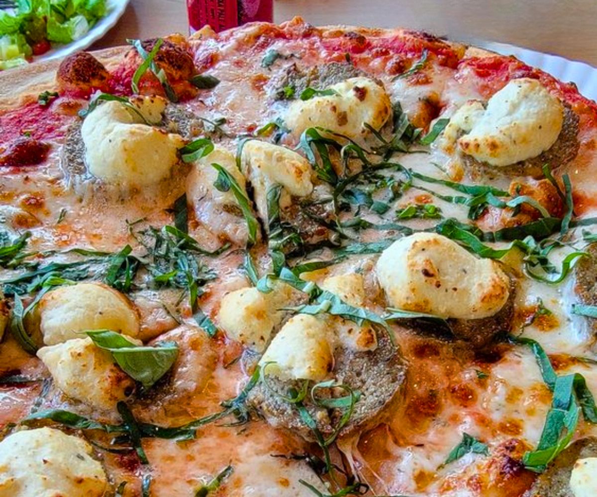 Meatball Pizza at Pizza Novara in Boomington, Minnesota