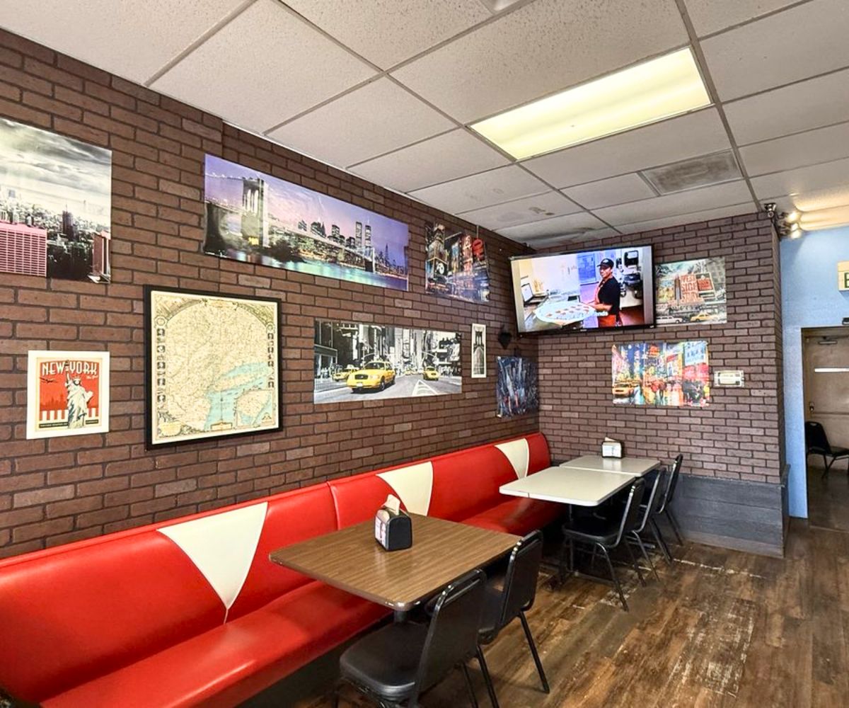 interior of Richie B's Pizza in Albuquerque, NM