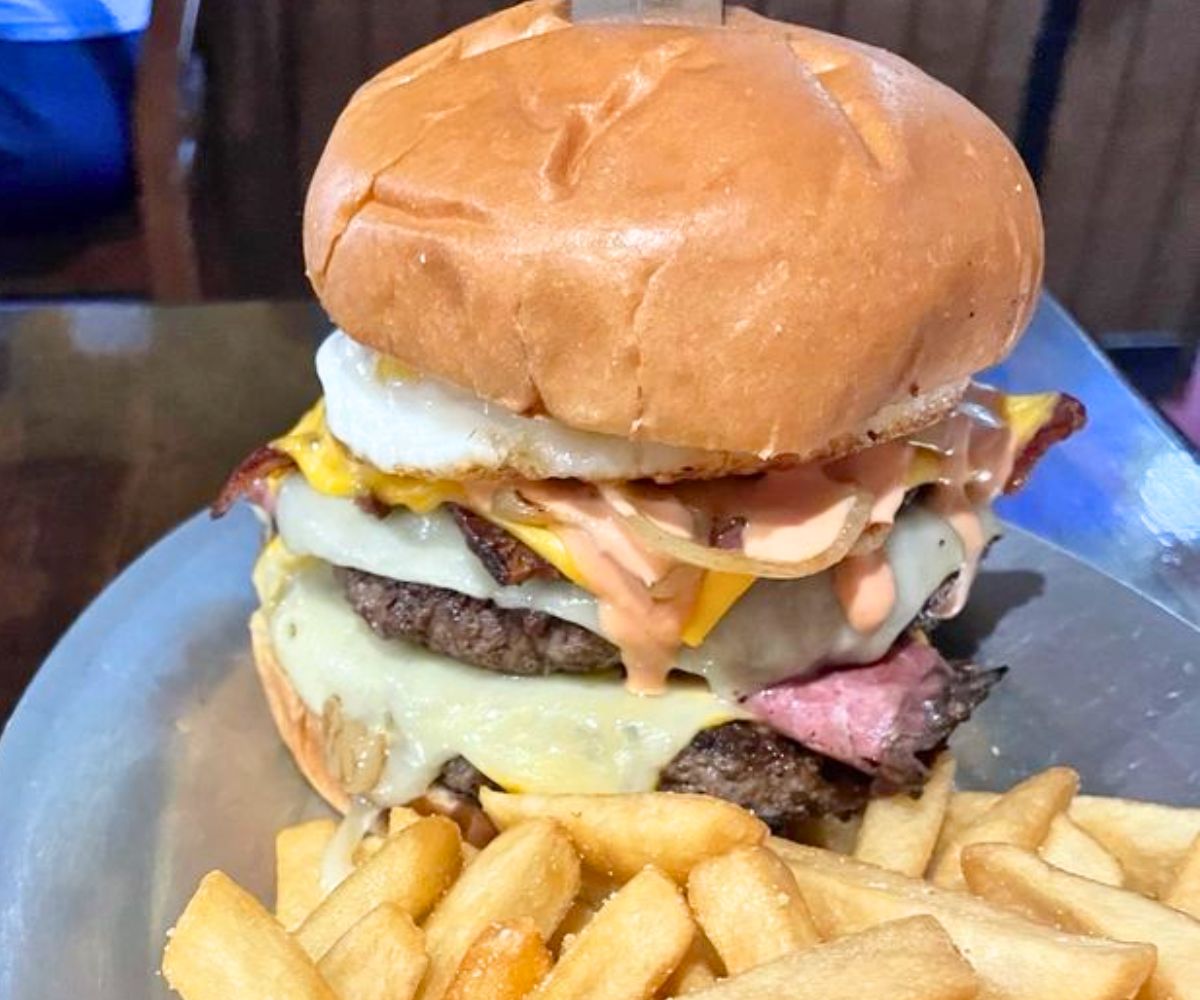 What Diet Bro? Burger at Chefs on the Run in Homestead, Florida