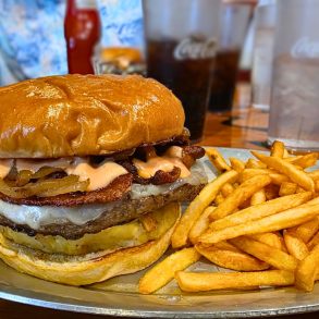 El Yunque Burger at Chefs on the Run in Homestead, Florida