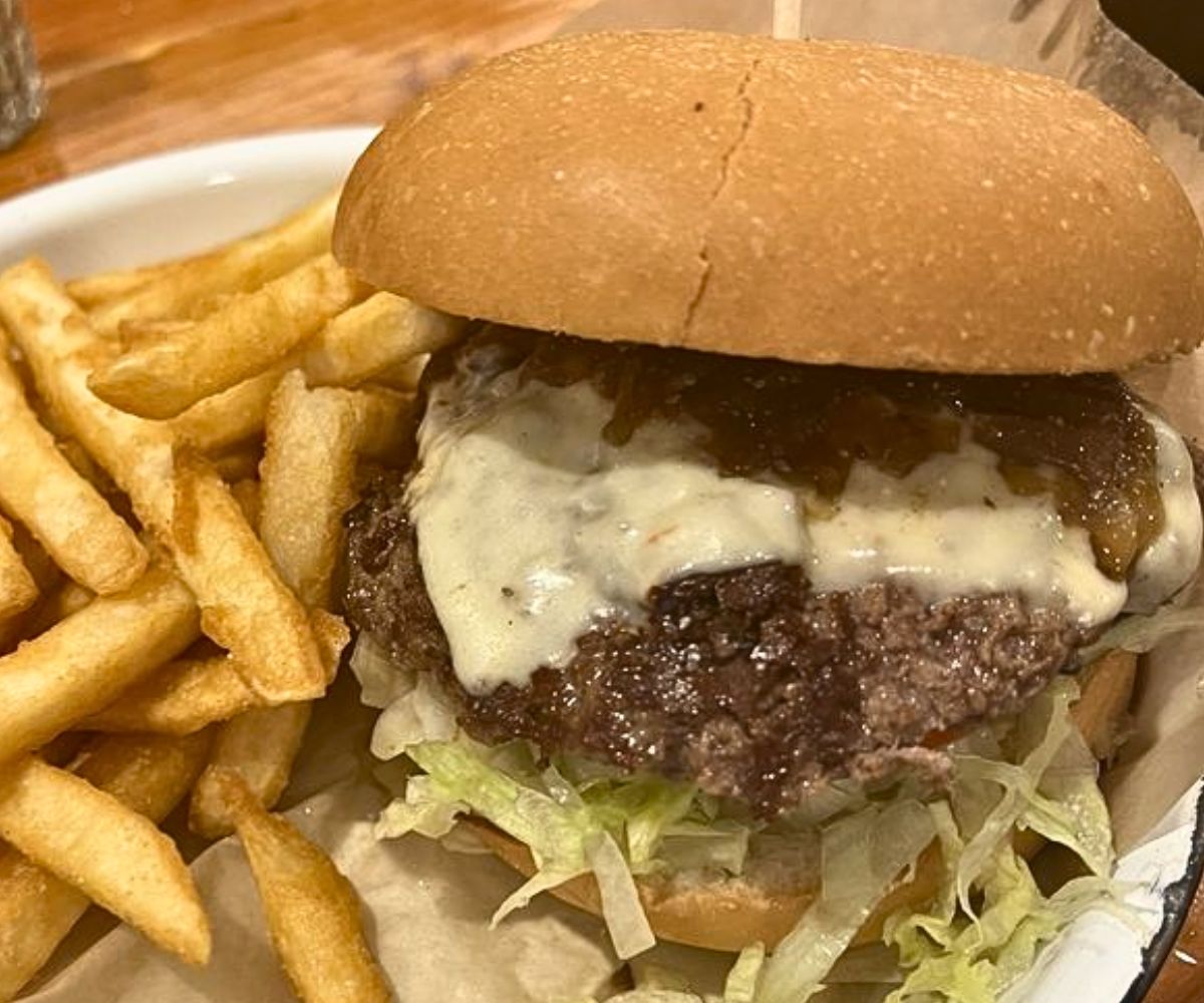 Big Grass Burger at District Burger in Broken Arrow, Oklahoma