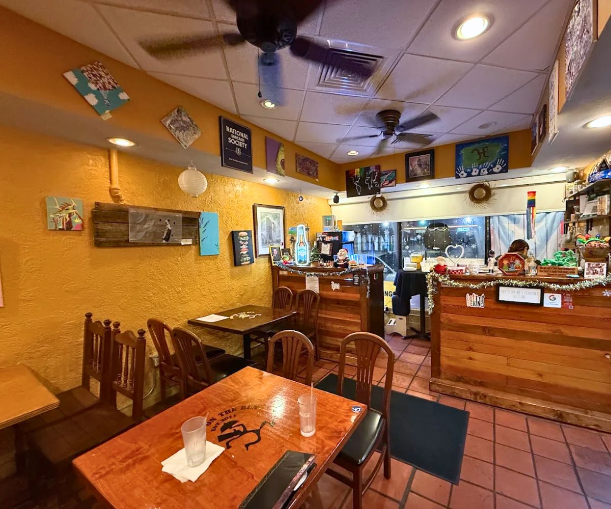 interior of Chefs on the Run in Homestead, FL