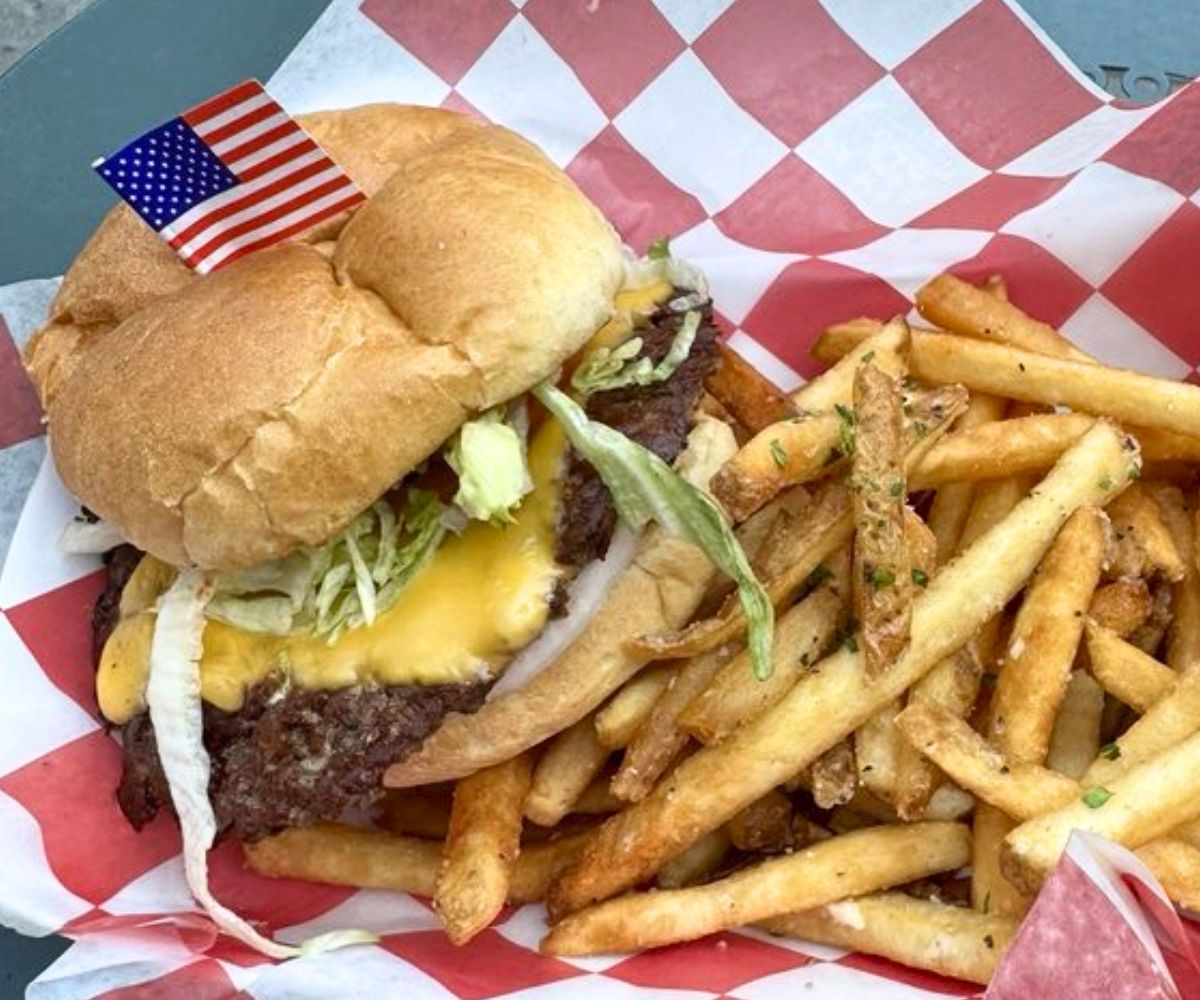 Smashed Cheeseburger at The Rolling Stoves in in Farmington, Michigan
